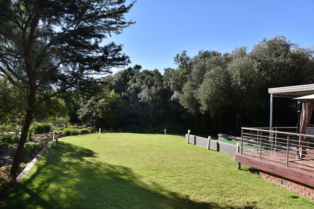 Tredenham Boutique Hotel Bloemfontein Eksteriør bilde The cricket field at the University of Stellenbosch